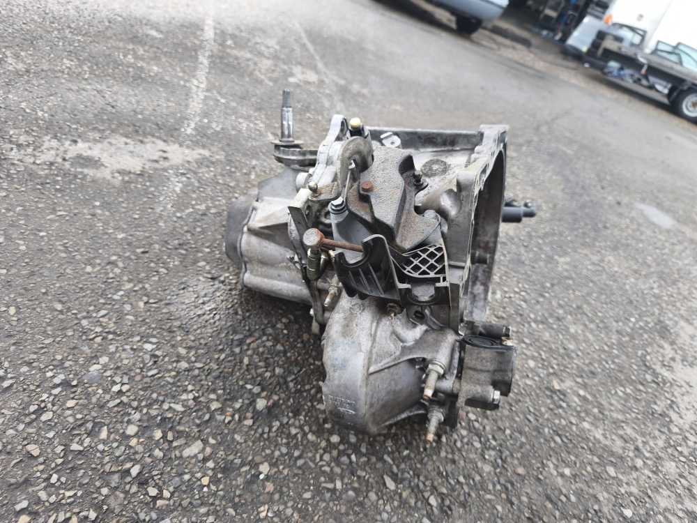 BOITE DE VITESSE MANUEL CITROEN/PEUGEOT 1.6HDI ( 5-VITESSES ) - Vue 3